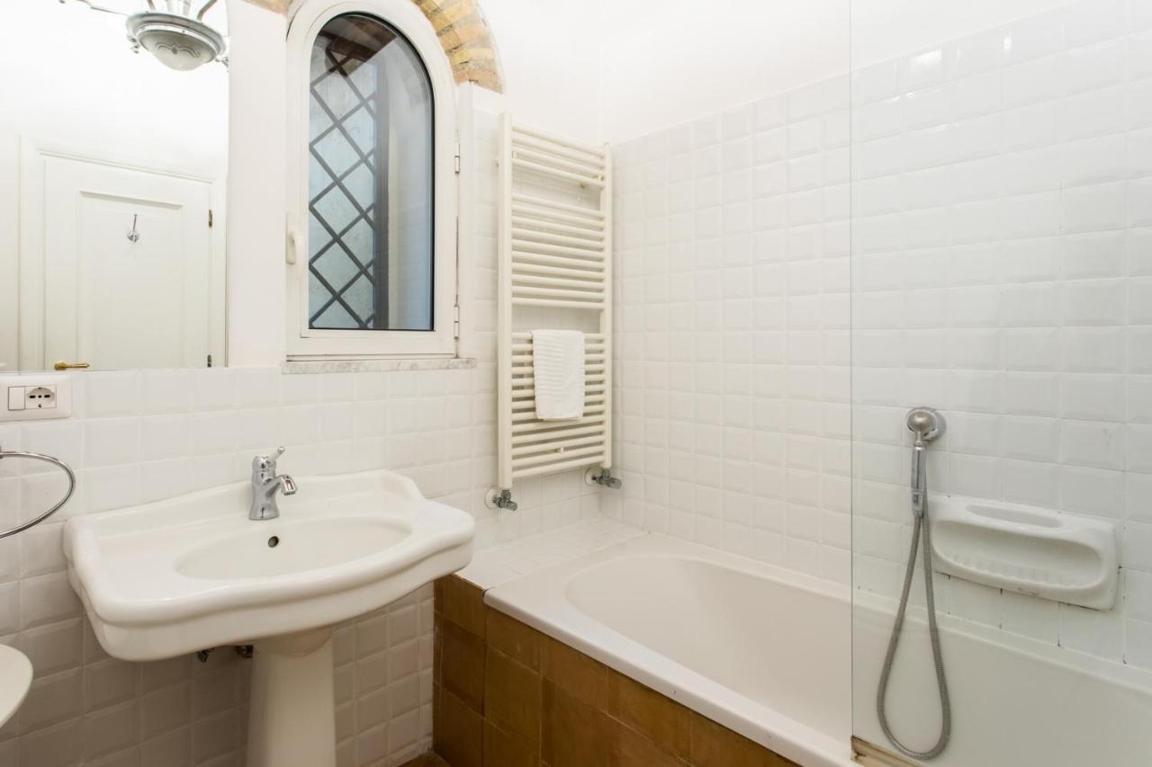 Gambero Apartments Рим Екстер'єр фото